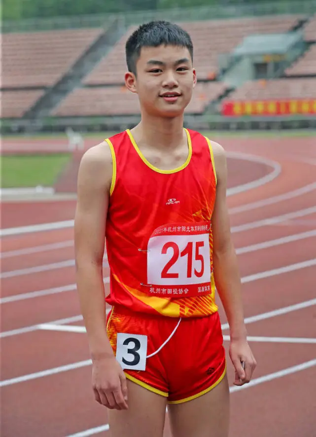 为什么一些职业球员罚球命中率不高?_1